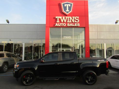 Used 2021 Chevrolet Colorado LT w/ Redline Special Edition AWD/4WD image 1