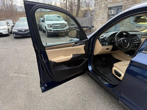 Used 2017 BMW X3 xDrive28i w/ Premium Package image 32