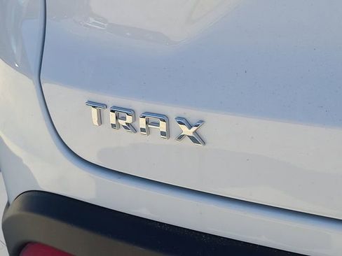 New 2026 Chevrolet Trax LT image 9