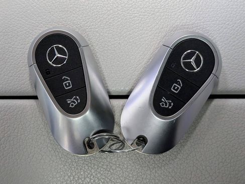 Used 2023 Mercedes-Benz EQE 500 4MATIC SUV image 38