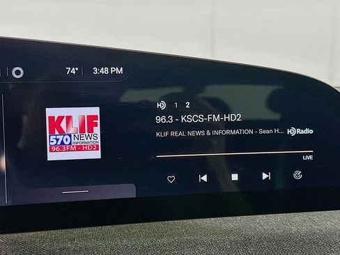 Used 2024 Lucid Air Pure image 21