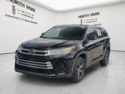 Used 2019 Toyota Highlander LE