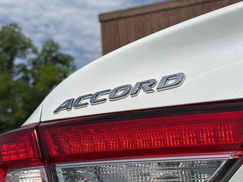 Used 2020 Honda Accord EX-L image 16
