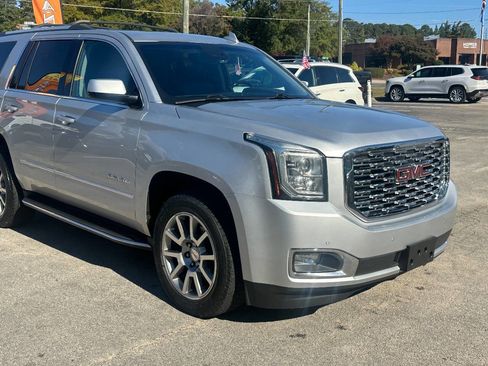 Used 2018 GMC Yukon Denali image 44