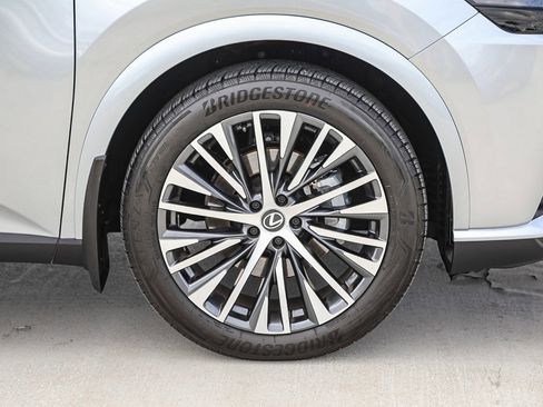 Used 2023 Lexus RX 350 Premium Plus w/ Cold Area Package FWD image 10