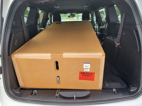 New 2025 Chrysler Pacifica Select w/ Fav Edition Package image 5