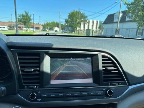 Used 2017 Hyundai Elantra SE w/ SE A/T Tech Package 03 FWD image 37