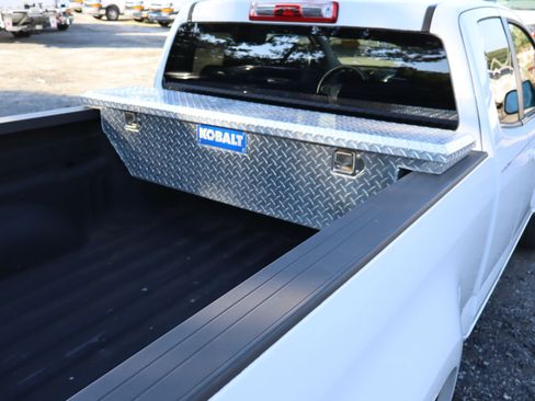 Used 2018 Chevrolet Colorado LT AWD/4WD image 12