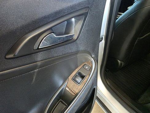 Used 2021 Chevrolet Malibu Premier image 23