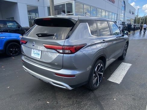 Used 2024 Mitsubishi Outlander SE image 8