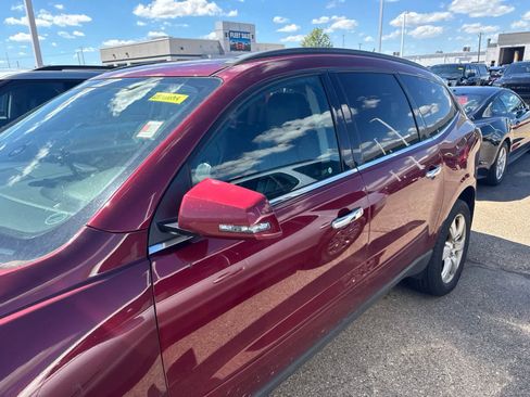 Used 2016 Chevrolet Traverse LT w/ Traveler's Package FWD image 14