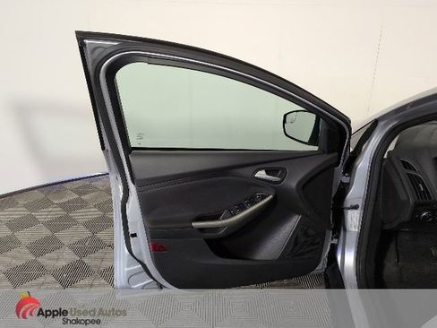 Used 2012 Ford Focus SEL FWD image 11