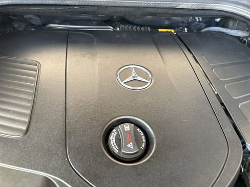 Used 2024 Mercedes-Benz GLE 350 4MATIC image 11