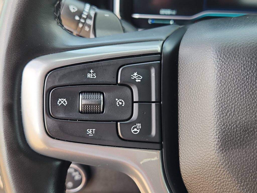 Used 2025 Chevrolet Silverado 1500 LT w/ LPO, Dark Essentials Package AWD/4WD image 19
