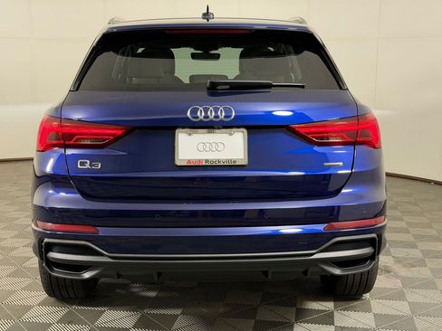 Certified 2025 Audi Q3 2.0T Premium w/ Convenience Package AWD/4WD image 10