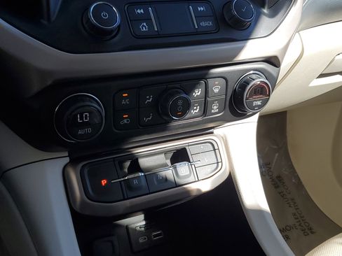 Used 2023 GMC Acadia Denali w/ Denali Ultimate Package image 29