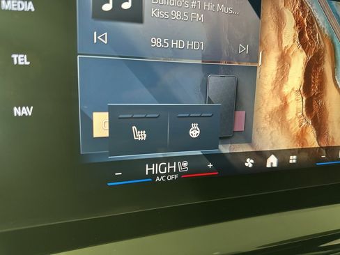 Certified 2024 BMW X1 xDrive28i w/ Convenience Package image 21