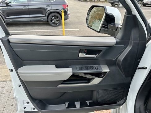 Used 2023 Toyota Sequoia Limited image 11