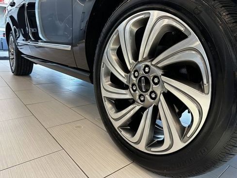 Certified 2024 Lincoln Navigator Reserve image 10