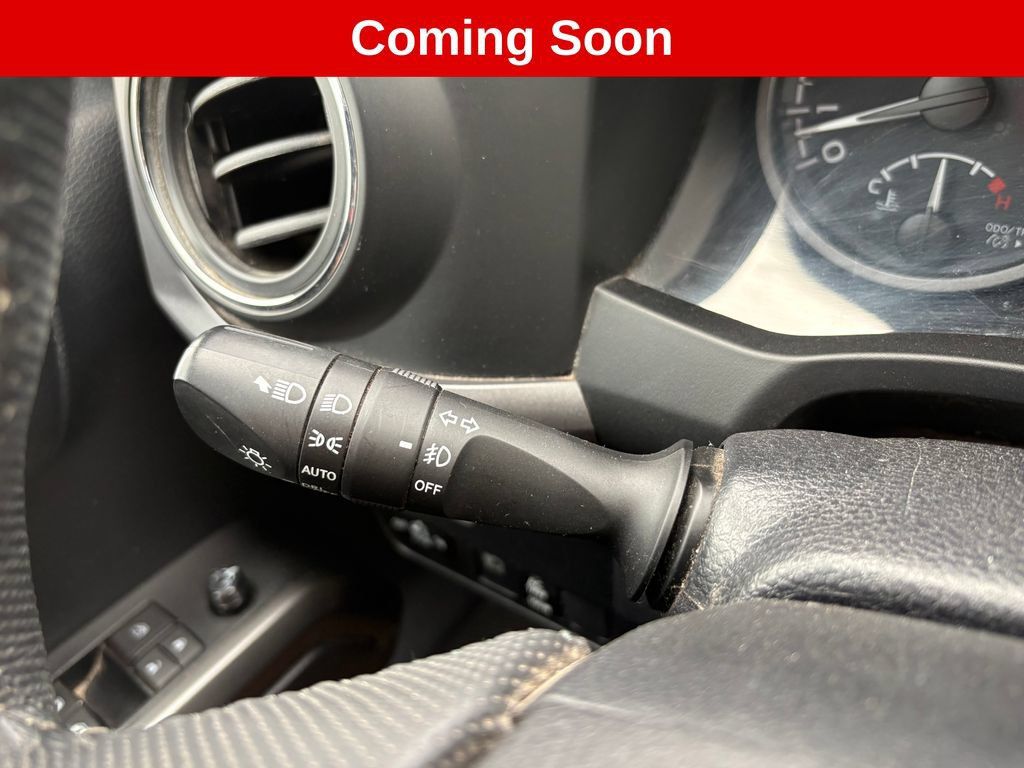 Used 2021 Toyota Tacoma TRD Off-Road w/ Technology Package AWD/4WD image 20