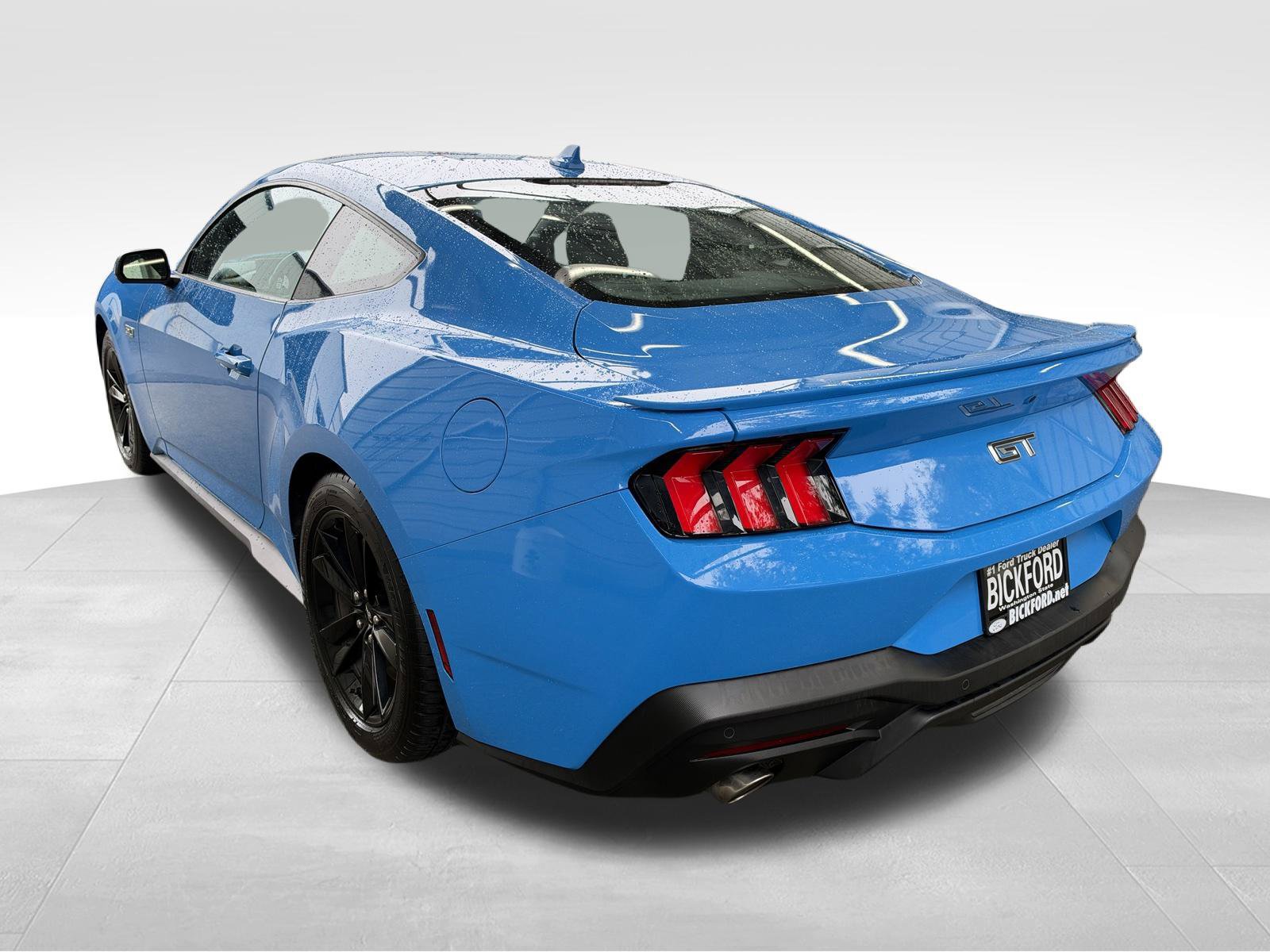 Used 2024 Ford Mustang GT RWD image 8