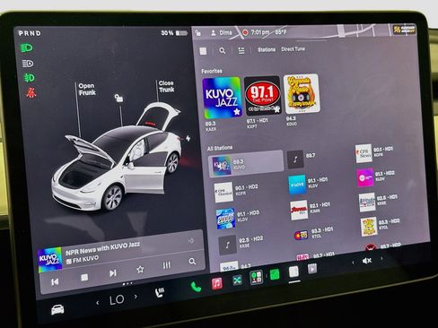 Used 2021 Tesla Model Y Long Range AWD/4WD image 21