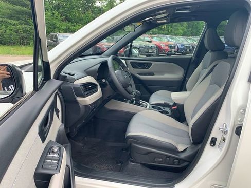 Certified 2025 Subaru Forester Premium AWD/4WD image 31