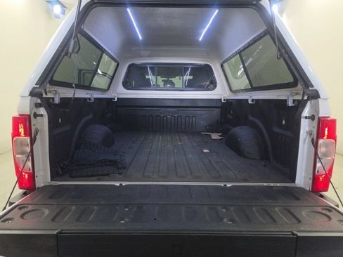 Used 2020 Ford F250 XL w/ STX Appearance Package RWD image 5