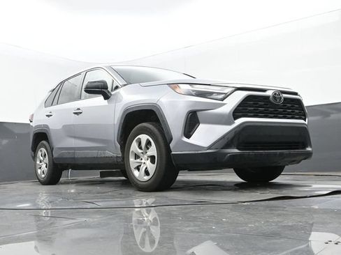 Used 2023 Toyota RAV4 LE FWD image 9