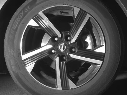 Used 2025 Nissan Sentra SV image 13