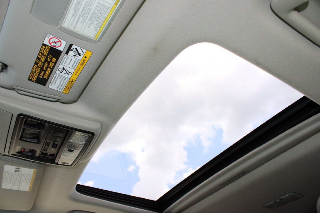 Used 2022 Toyota 4Runner Limited AWD/4WD image 18