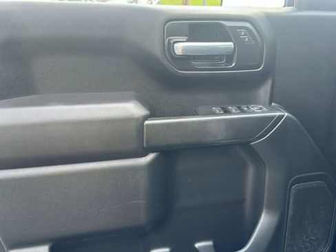 Used 2021 Chevrolet Silverado 1500 Custom image 11