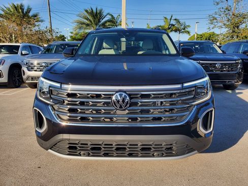 New 2026 Volkswagen Atlas SE FWD image 2