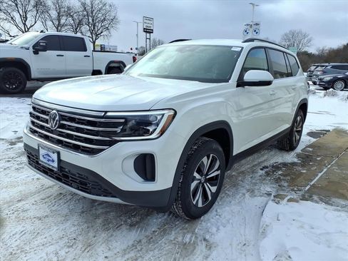 New 2026 Volkswagen Atlas SE image 3