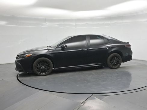 Used 2021 Toyota Camry SE w/ Convenience Package FWD image 22