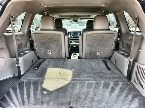 Used 2017 Toyota Highlander XLE image 20