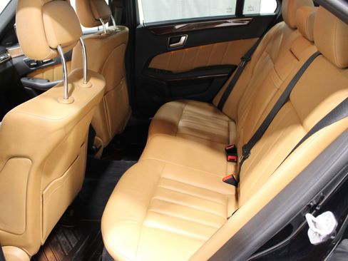 Used 2012 Mercedes-Benz E 350 4MATIC Sedan image 22
