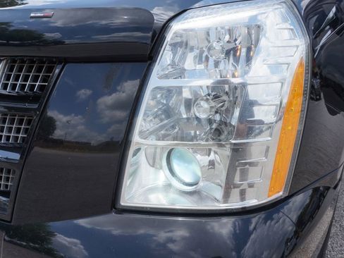 Used 2013 Cadillac Escalade Premium image 13