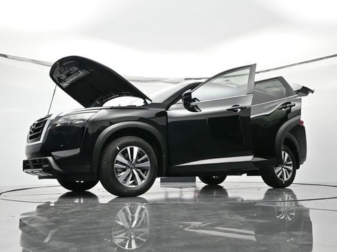 New 2025 Nissan Pathfinder SL image 50