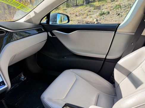 Used 2015 Tesla Model S 70D AWD/4WD image 13