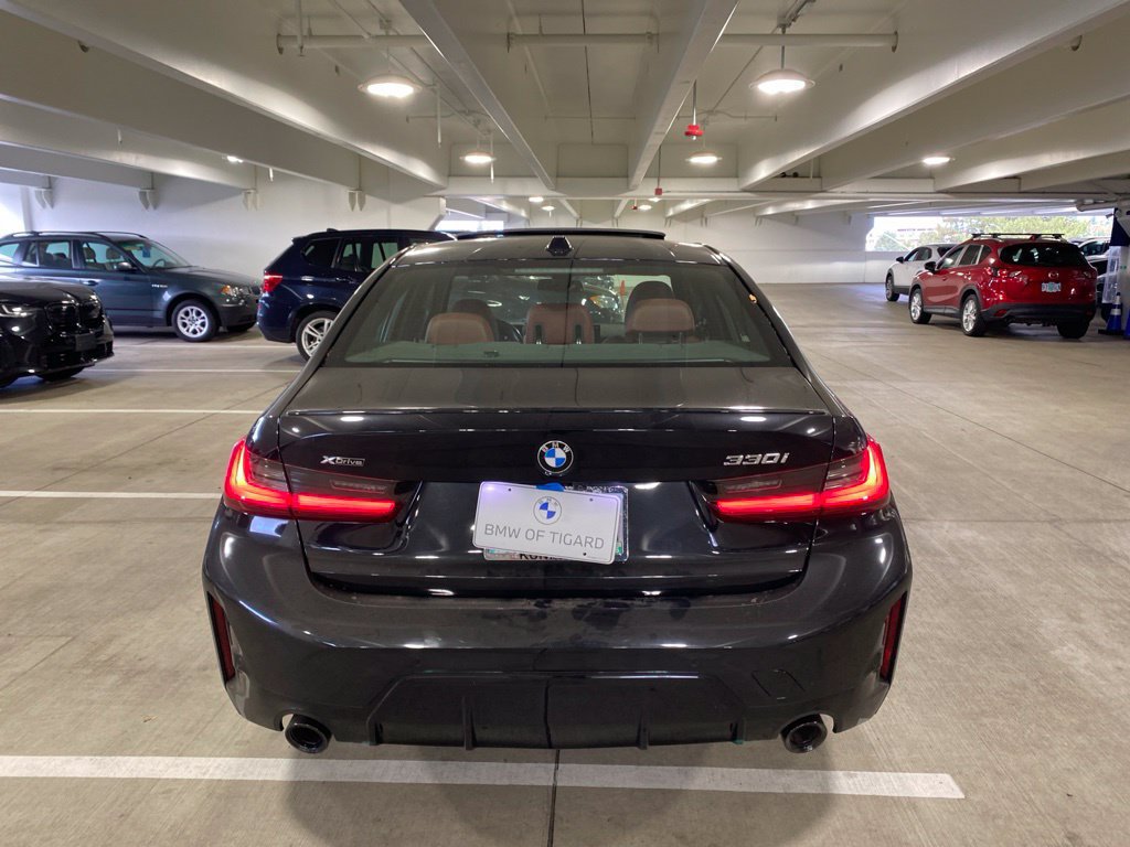 Used 2023 BMW 330i xDrive Sedan w/ M Sport Package AWD/4WD image 6