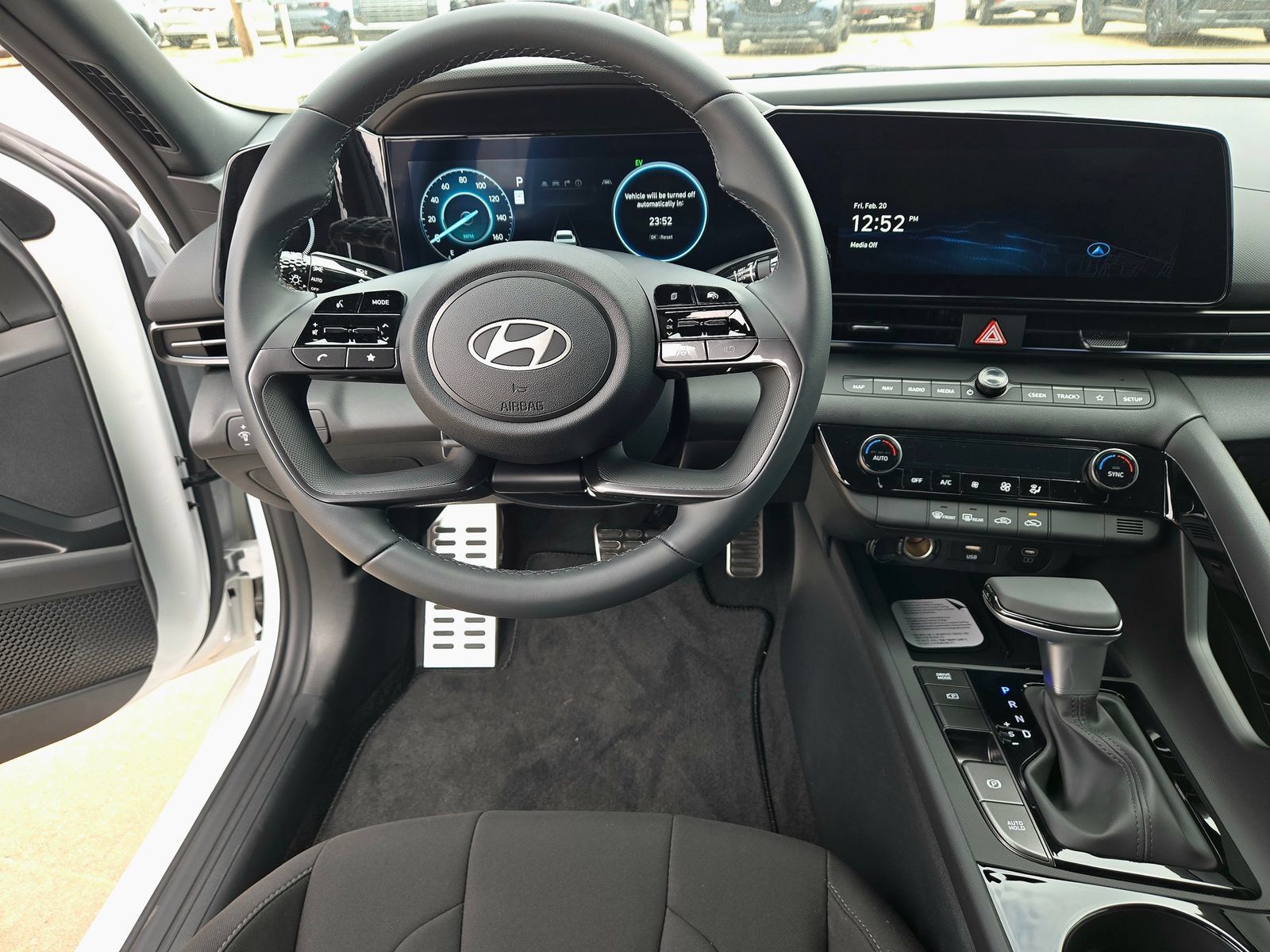 New 2026 Hyundai Elantra SEL FWD image 9