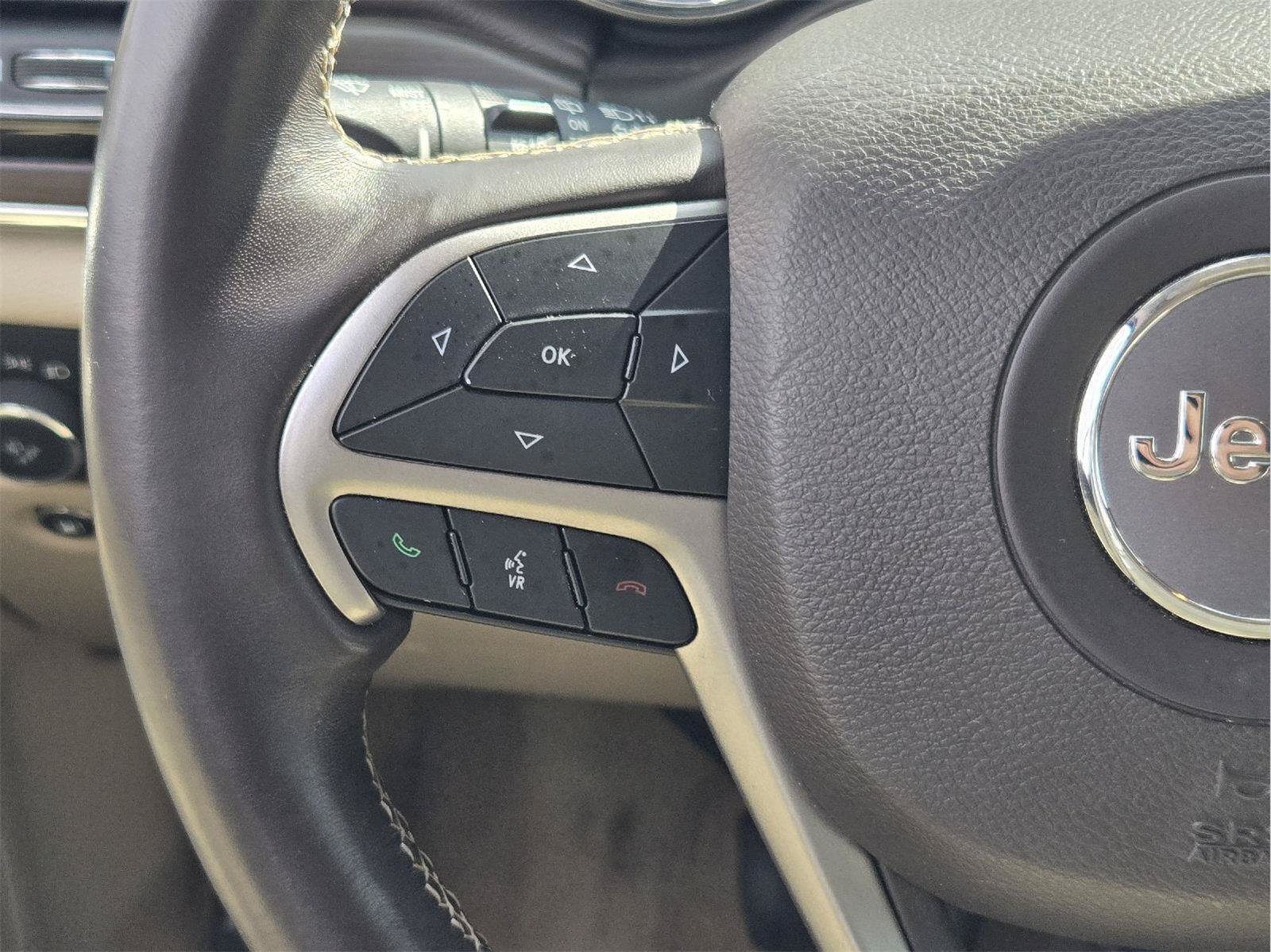 Used 2019 Jeep Grand Cherokee Overland RWD image 27