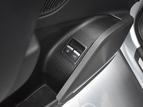 Used 2024 Audi Q5 e Premium Plus image 10