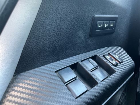 Used 2013 Toyota RAV4 Limited FWD image 17