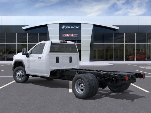 New 2025 GMC Sierra 3500 Pro w/ Convenience Package image 3