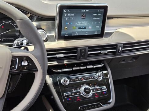 Used 2022 Lincoln Corsair FWD image 21