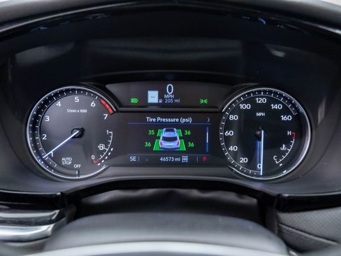 Used 2022 Cadillac XT5 Premium Luxury image 23