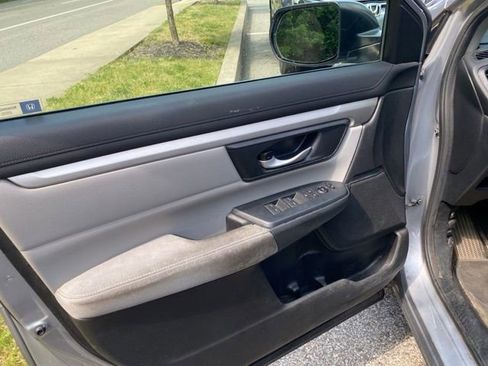 Used 2017 Honda CR-V LX image 26