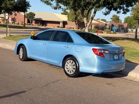 Used 2012 Toyota Camry LE FWD image 3